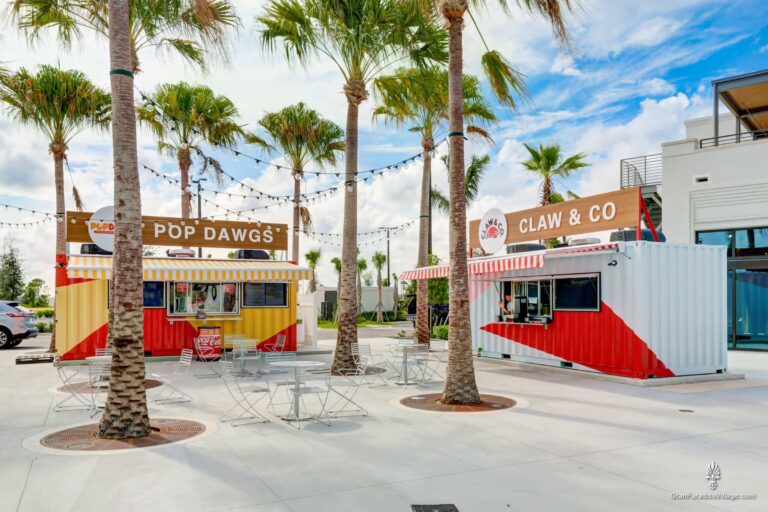 Food kiosks under the palms in Downtown Wellen, Wellen Park